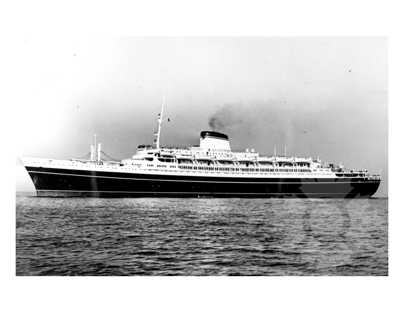Photo en noir et blanc du navire Cristoforo Colombo (SS) (1952-1981)