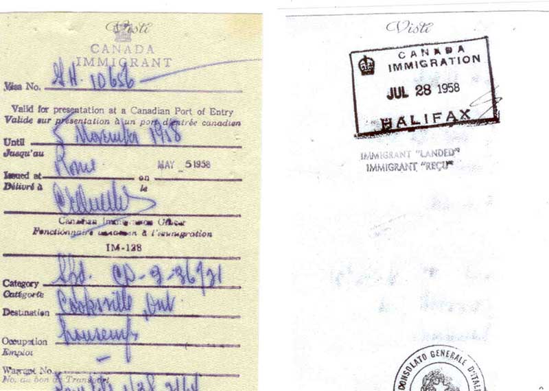 Un document de voyage avec des timbres d’immigration.