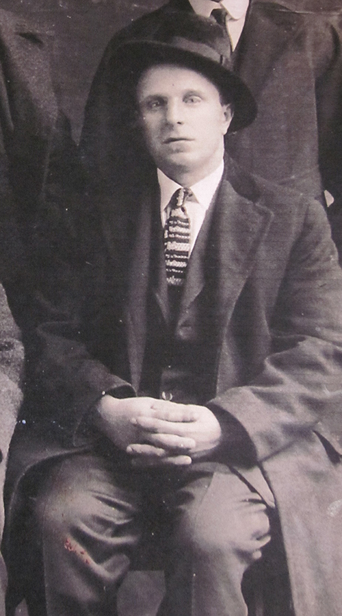 Edoardo dans le nord de l'Ontario, en hiver, au début des années 1900.