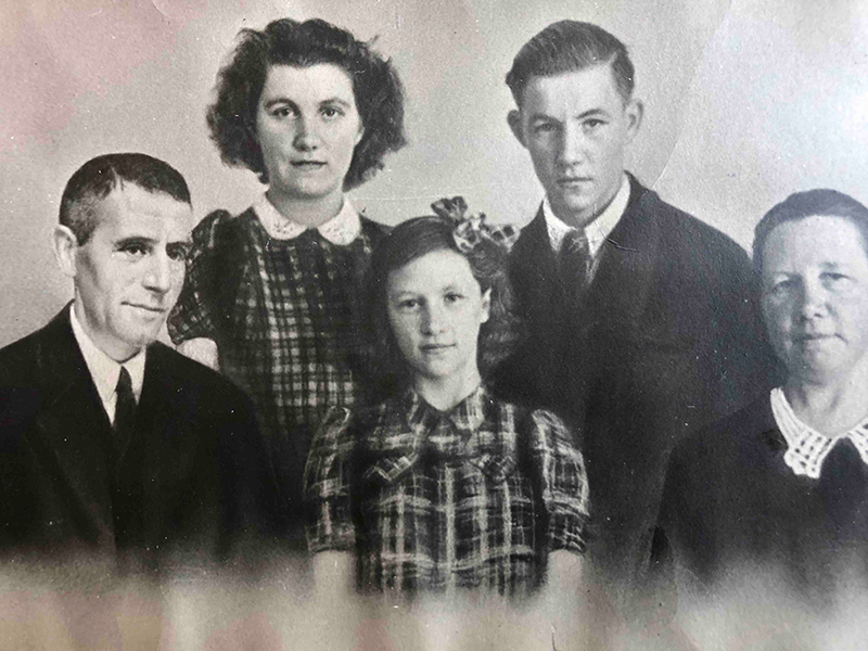 Très vieux portrait de famille.