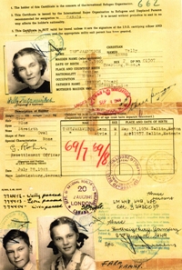 Documentation du gouvernement, montrant un père, une mère et deux enfants.