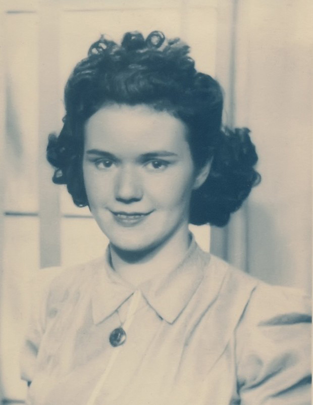 Photo en noir et blanc de Joan Gallant au début des années 20.